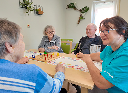Pflegefachkräfte und Pflegehelfer Stellenangebote bei CuraVivum